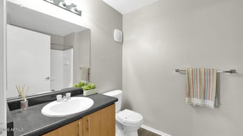 5611 32nd St #2, Phoenix, AZ 85040