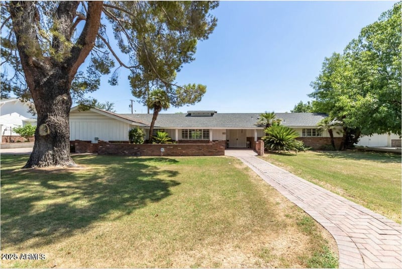 5611 Calle Camelia --, Phoenix, AZ 85018