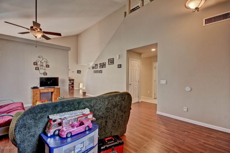 5611 S 16th Dr, Phoenix, AZ 85041