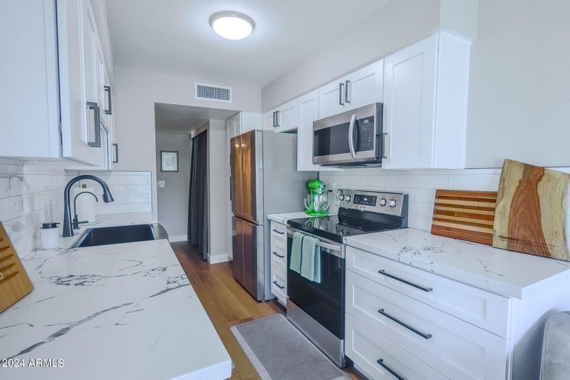5611 S Doubloon Ct #E, Tempe, AZ 85283