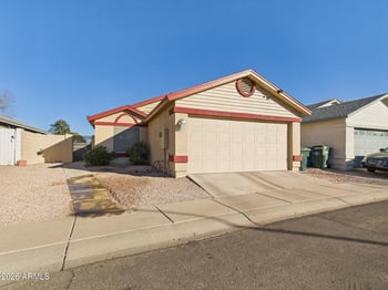 5613 42nd St, Phoenix, AZ 85040