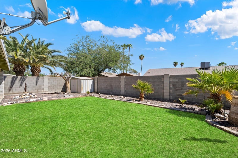 5613 Grovers Ave, Glendale, AZ 85308