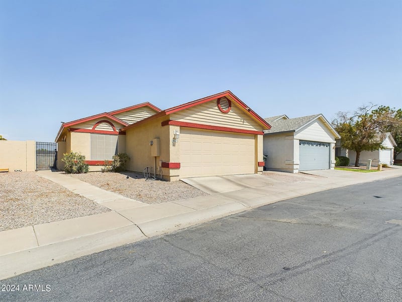 5613 42nd St, Phoenix, AZ 85040