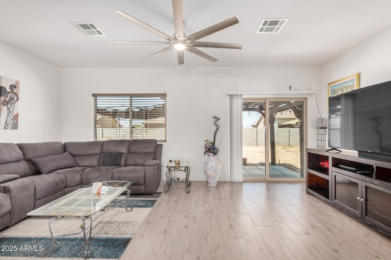 5614 Red Bird Ln, San Tan Valley, AZ 85140