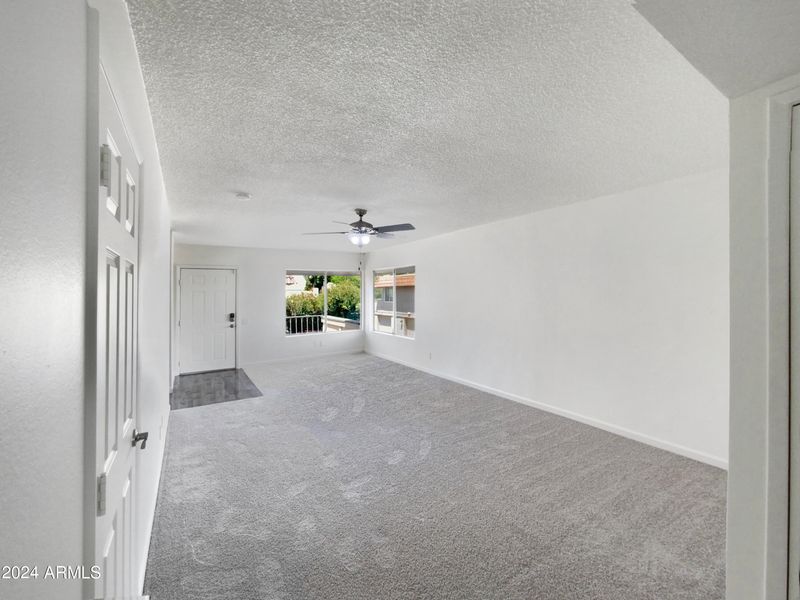 5614 S Hurricane Ct #E, Tempe, AZ 85283