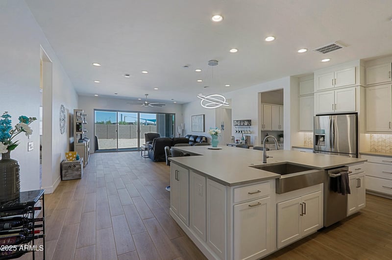 5614 Saint Moritz Ln, Glendale, AZ 85306