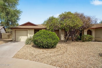 5614 W Buffalo St, Chandler, AZ 85226