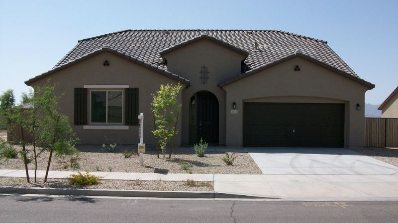 5615 W Beth Dr, Laveen, AZ 85339