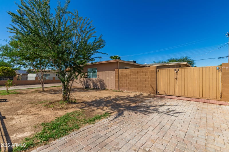 5616 Indian School Rd, Phoenix, AZ 85031