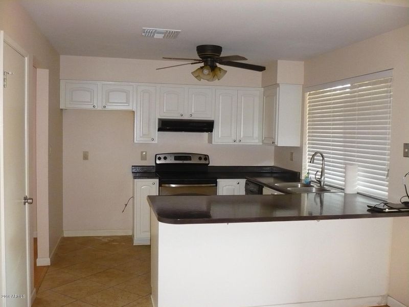 5616 W Cochise Dr, Glendale, AZ 85302