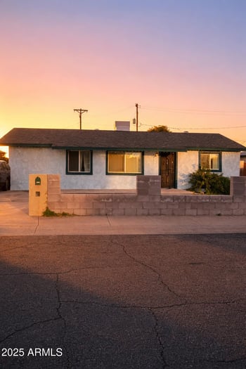 5617 38th Dr, Phoenix, AZ 85019