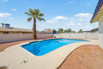 5617 W Cochise Dr, Glendale, AZ 85302