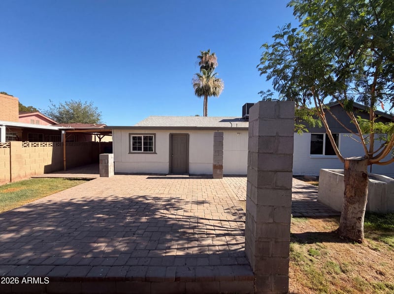 5617 Hatcher Rd, Glendale, AZ 85302