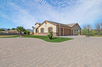 5618 S 100th Ave, Tolleson, AZ 85353