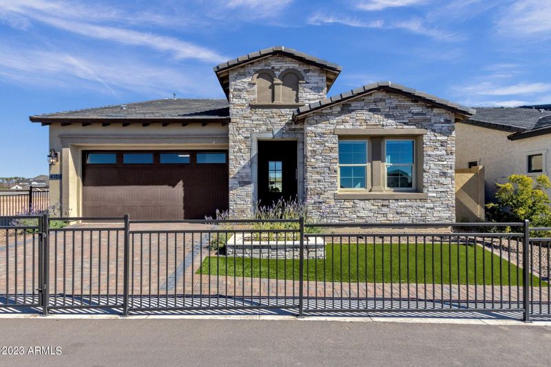 5619 E Scarlet St, Mesa, AZ 85215