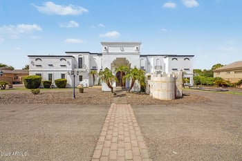 5619 N 83rd Ave, Glendale, AZ 85303