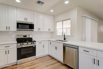 5619 Hartford Ave, Glendale, AZ 85308