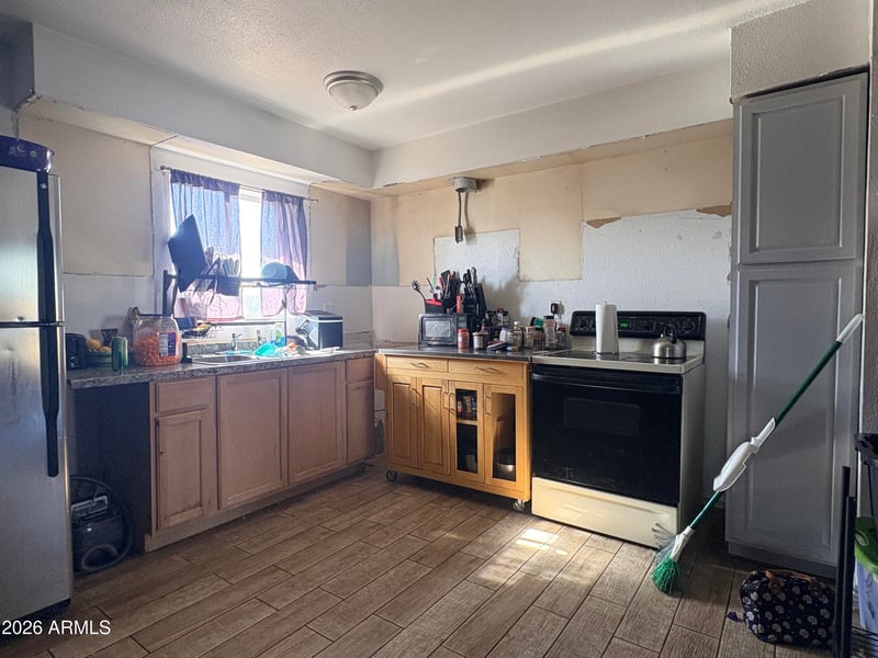5619 La Reata Ave, Phoenix, AZ 85035