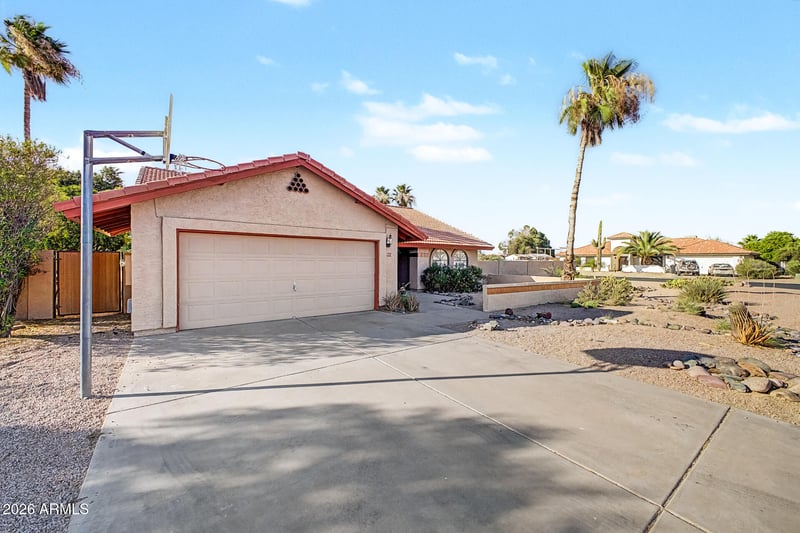 562 Hackamore St, Mesa, AZ 85203