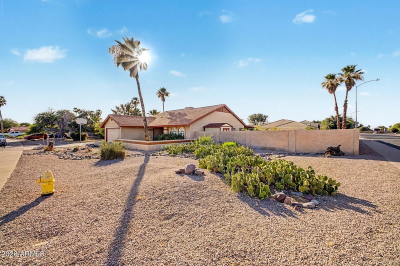 562 Hackamore St, Mesa, AZ 85203