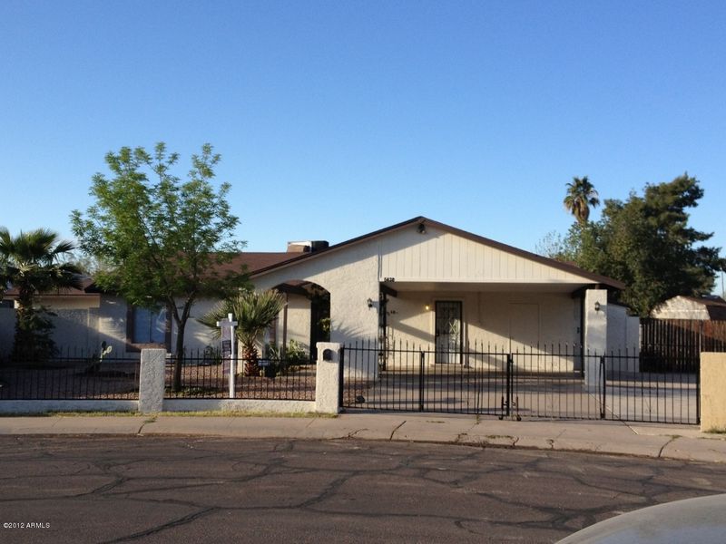 5620 S 45th St, Phoenix, AZ 85040