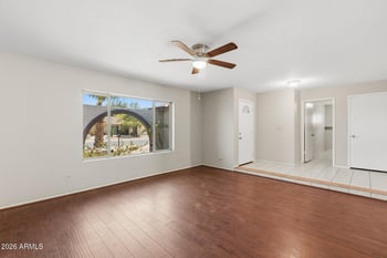5620 W Hearn Rd, Glendale, AZ 85306