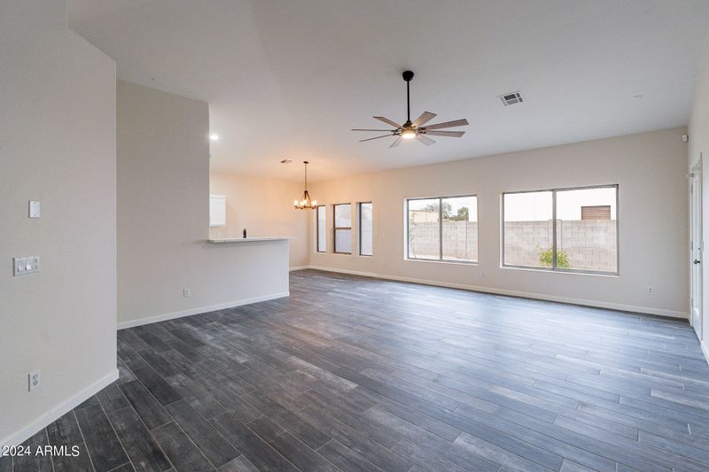 5622 S 26th Pl, Phoenix, AZ 85040
