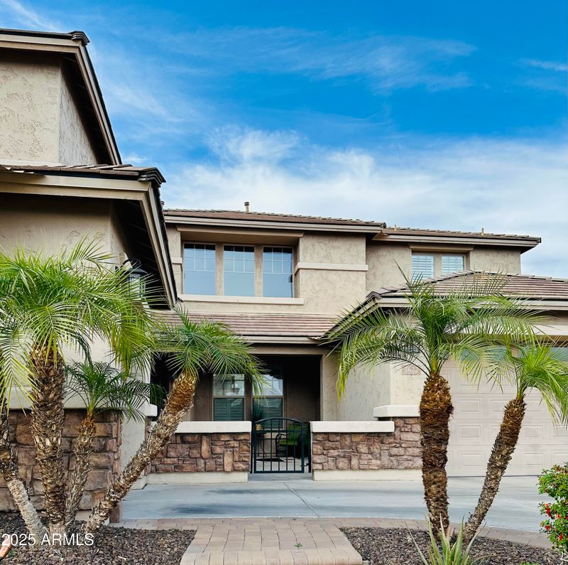 5622 W Cavedale Dr, Phoenix, AZ 85083