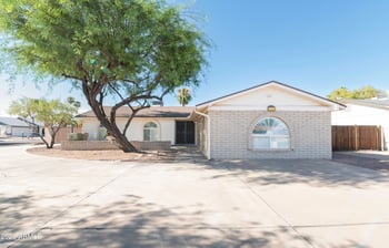 5622 W Grovers Ave, Glendale, AZ 85308