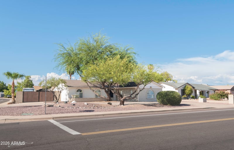 5622 W Grovers Ave, Glendale, AZ 85308