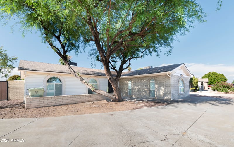 5622 W Grovers Ave, Glendale, AZ 85308