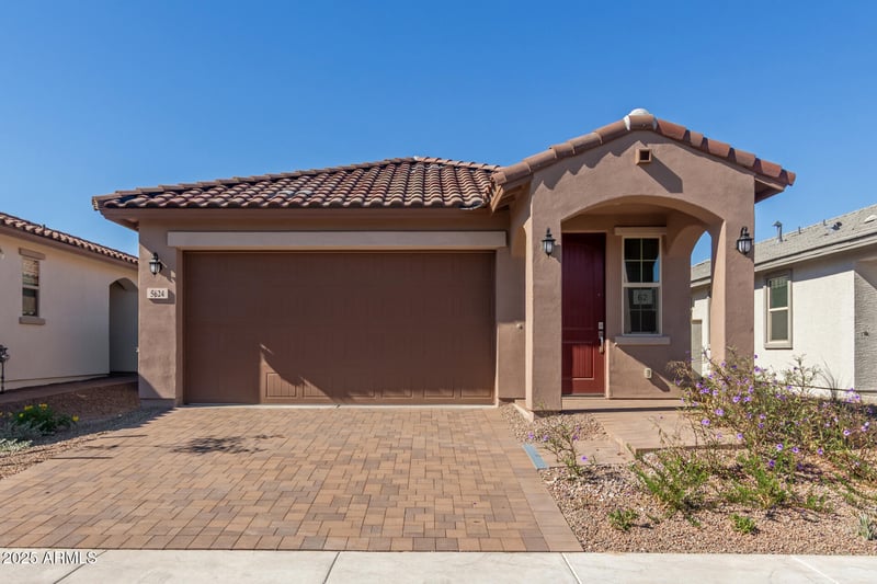 5624 205th Ln, Buckeye, AZ 85396