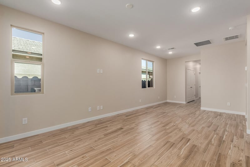 5624 205th Ln, Buckeye, AZ 85396