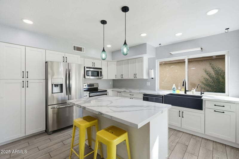 5624 Crows Nest Rd, Tempe, AZ 85283