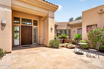 5624 Misty Willow Ln, Glendale, AZ 85310