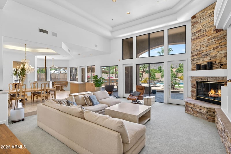 5624 W Misty Willow Ln, Glendale, AZ 85310
