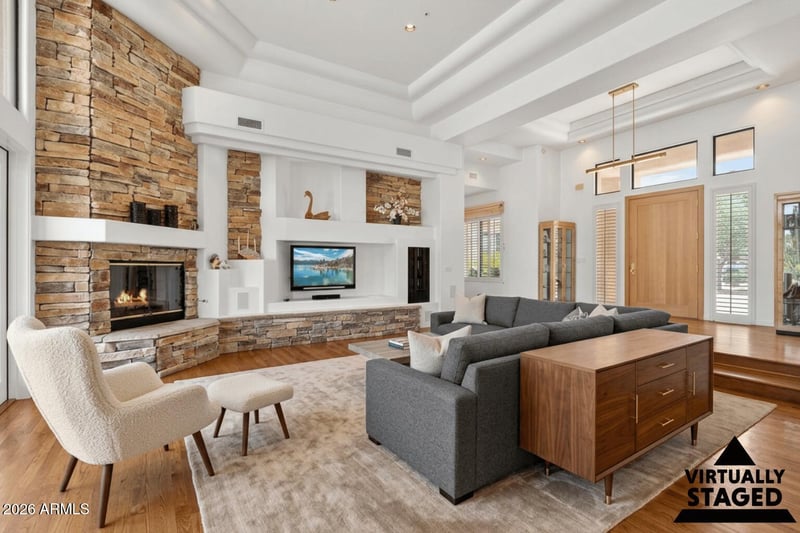 5624 W Misty Willow Ln, Glendale, AZ 85310