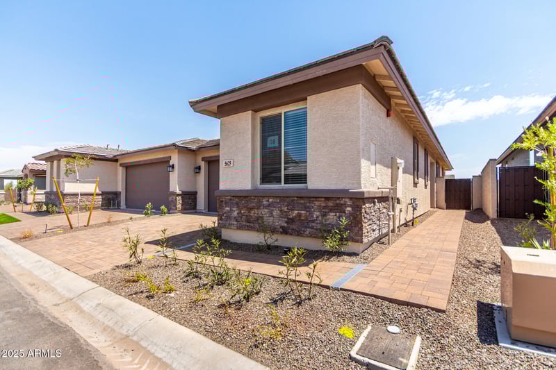 5625 205th Ln, Buckeye, AZ 85396