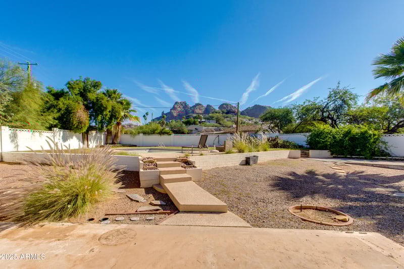 5625 45th St, Phoenix, AZ 85018