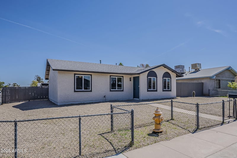 5625 47th St, Phoenix, AZ 85040