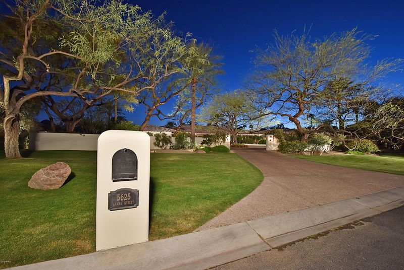 5625 E Sanna St, Paradise Valley, AZ 85253