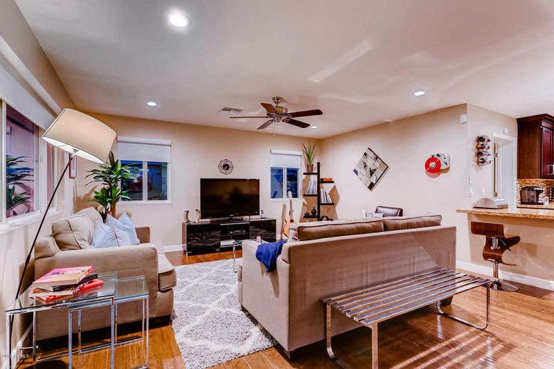 5625 N 11th St, Phoenix, AZ 85014