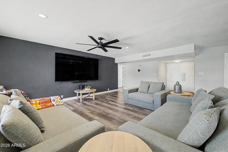 5625 W Grovers Ave, Glendale, AZ 85308