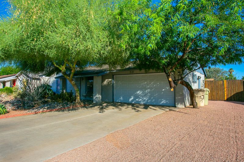 5625 W Michelle Dr, Glendale, AZ 85308