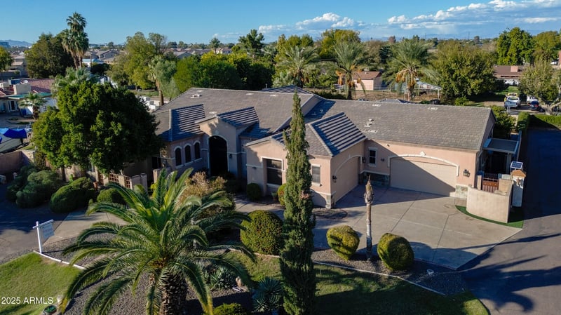 5627 83rd Ln, Glendale, AZ 85303