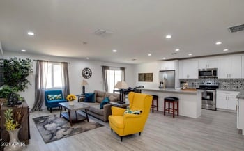 563 42 Dr, Phoenix, AZ 85009