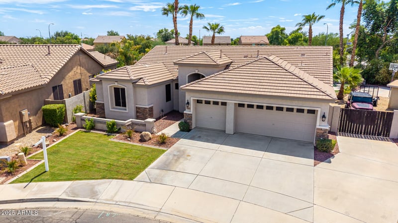 563 Bluejay Dr, Chandler, AZ 85286