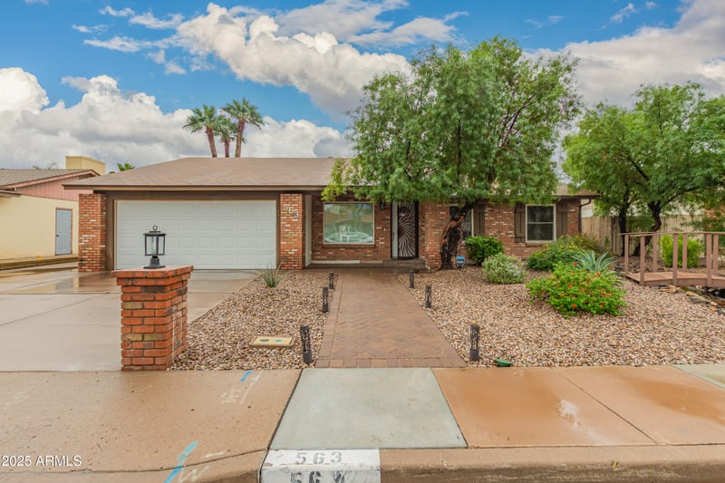 563 Kilarea Ave, Mesa, AZ 85210