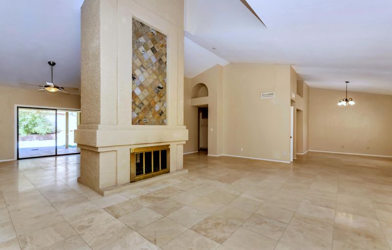 5630 E Hartford Ave, Scottsdale, AZ 85254