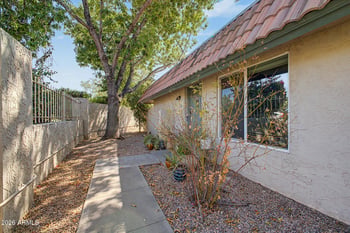 5631 S Bounty Ct #B, Tempe, AZ 85283